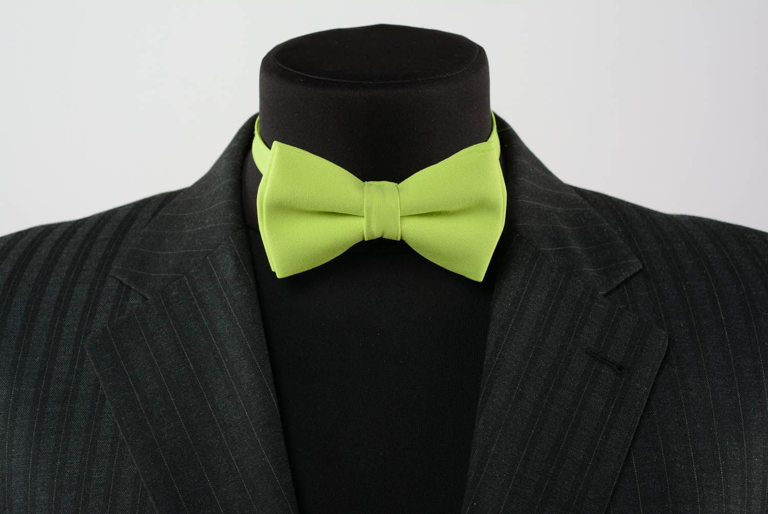 Classic lime bow tie photo 2