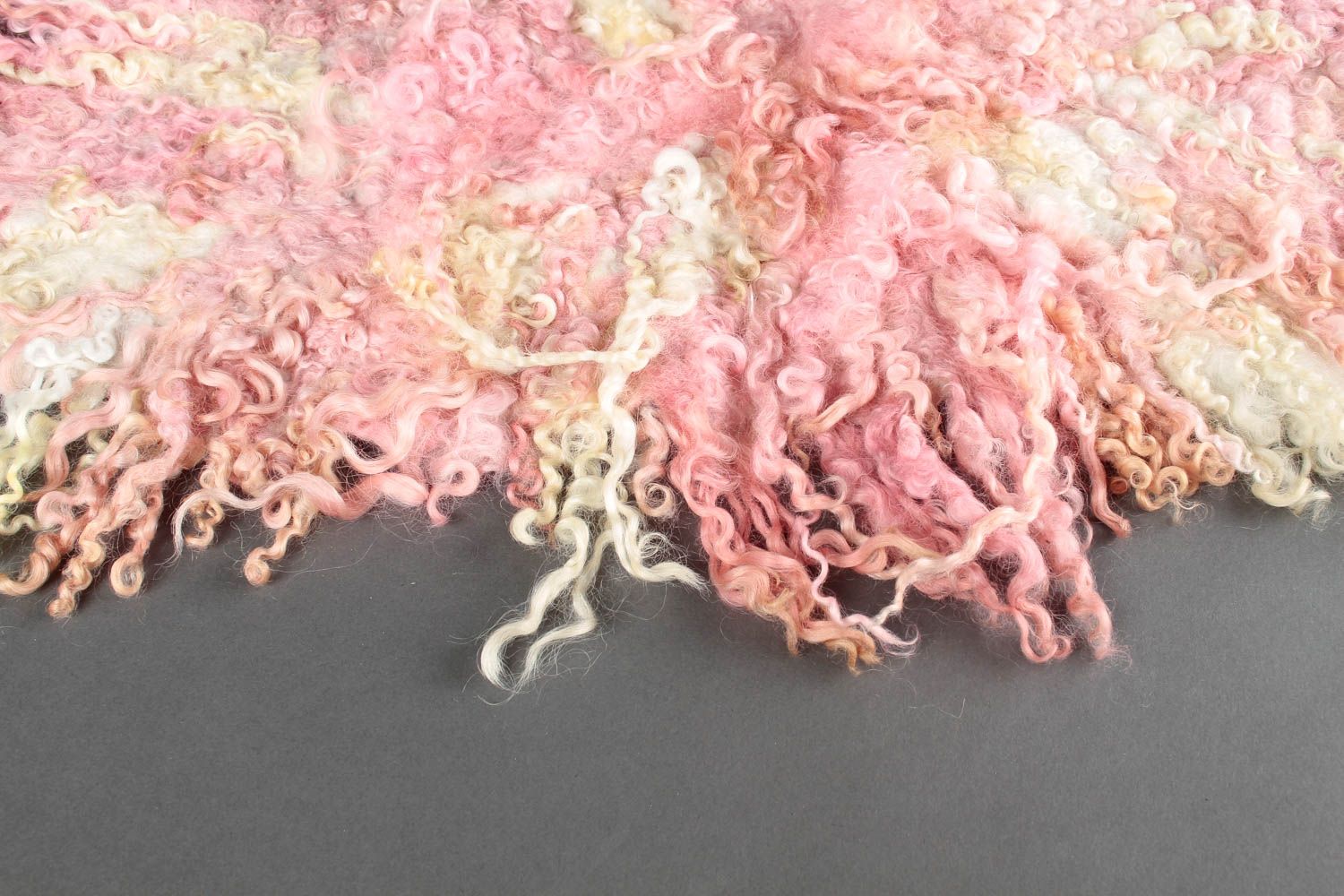 Petit Tapis en laine feutrée fait main rose design original Déco maison photo 3