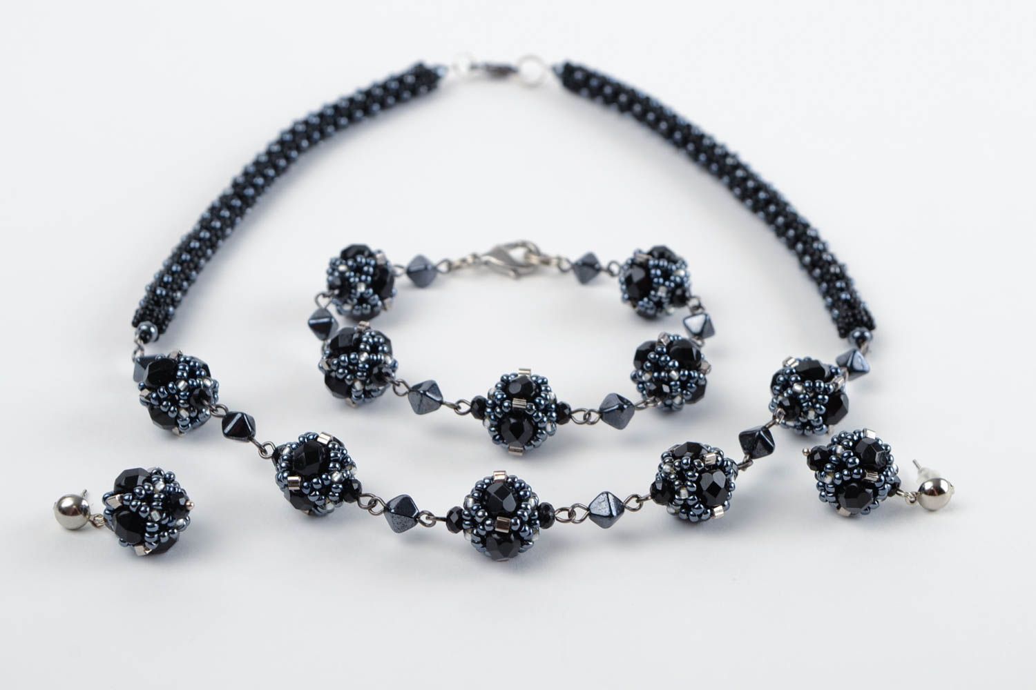 Parure de Bijoux faits main noirs en perles de rocaille Cadeau femme 3 pièces photo 4
