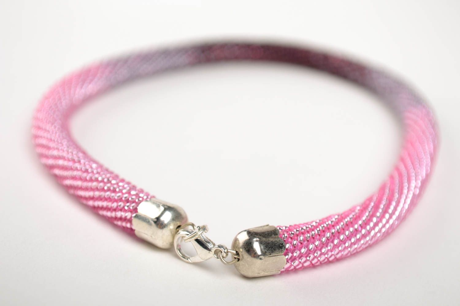 Collier spirale Bijou fait main Cadeau femme rose mauve perles de rocaille photo 2