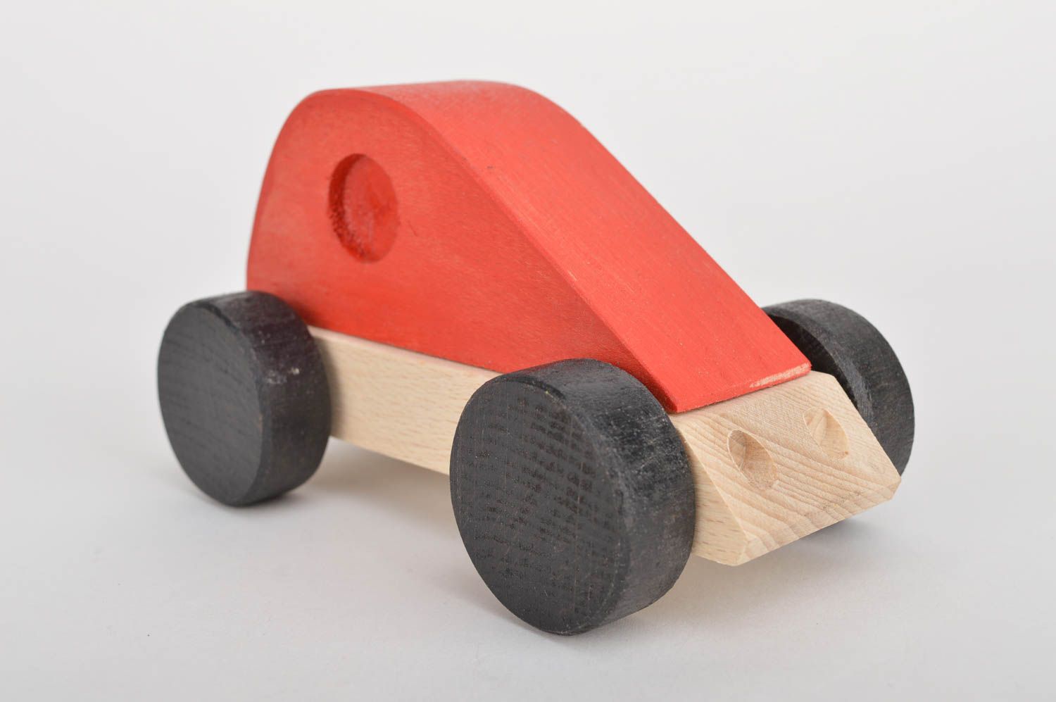 Игрушка ручной работы деревянная машинка игрушка из дерева красная от 3 лет фото 2