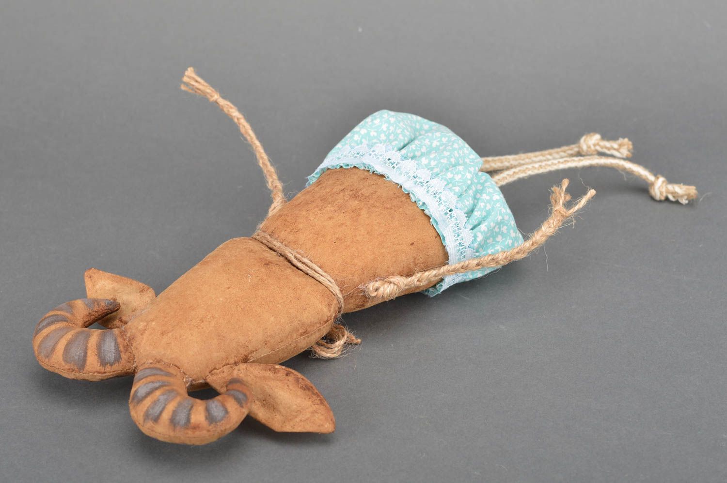 Интерьерная игрушка Козлик из хлопка коричневый декор для дома ручной работы фото 3