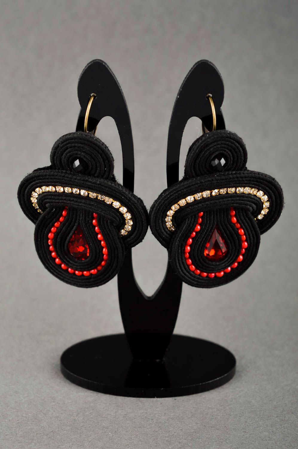 Handmade schwarz rote Soutache Ohrringe Designer Schmuck Accessoire für Frauen  foto 1