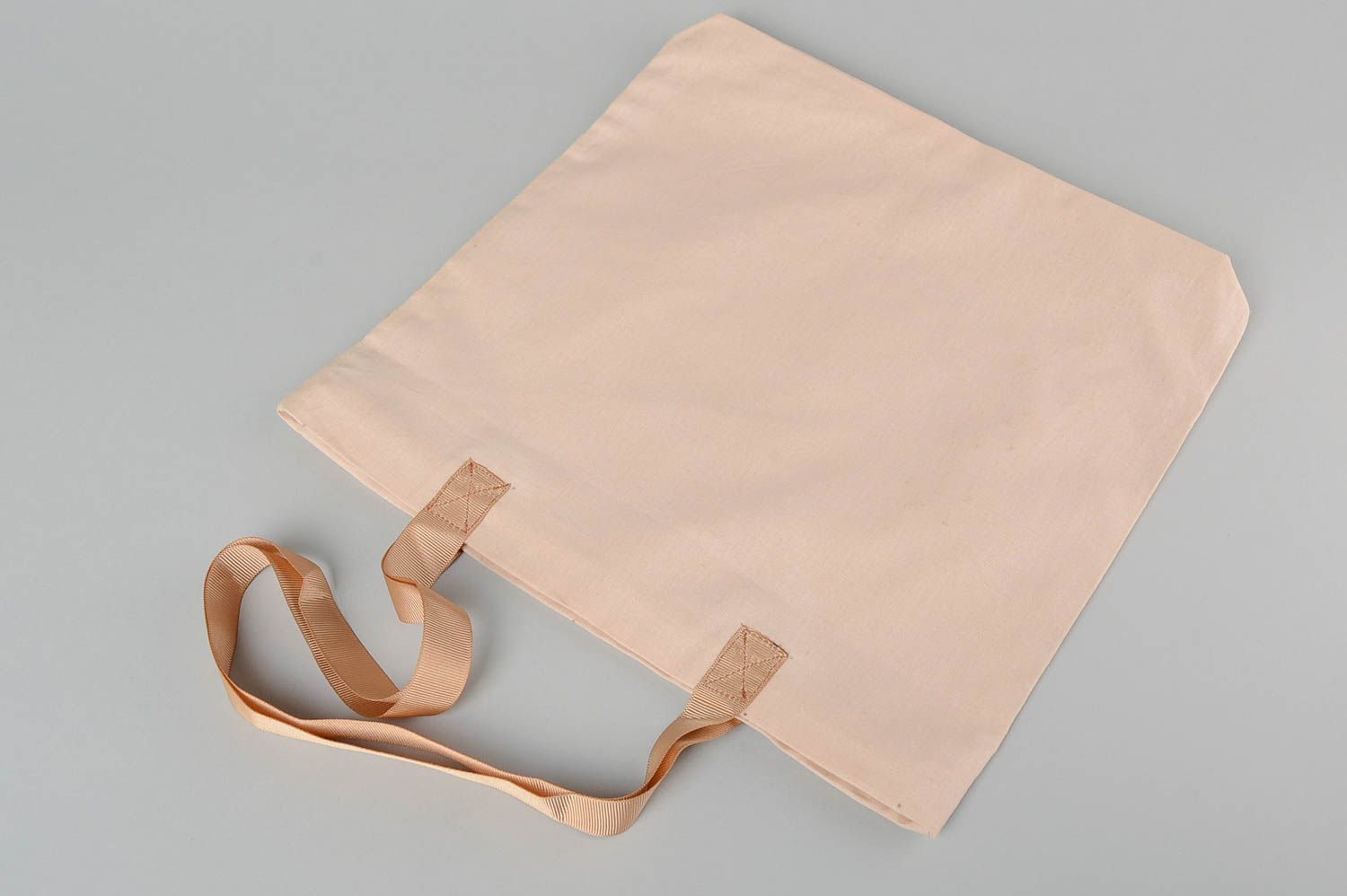 Handgemachte Tasche aus Stoff Frauen Accessoire Tasche für Frauen in Beige foto 3