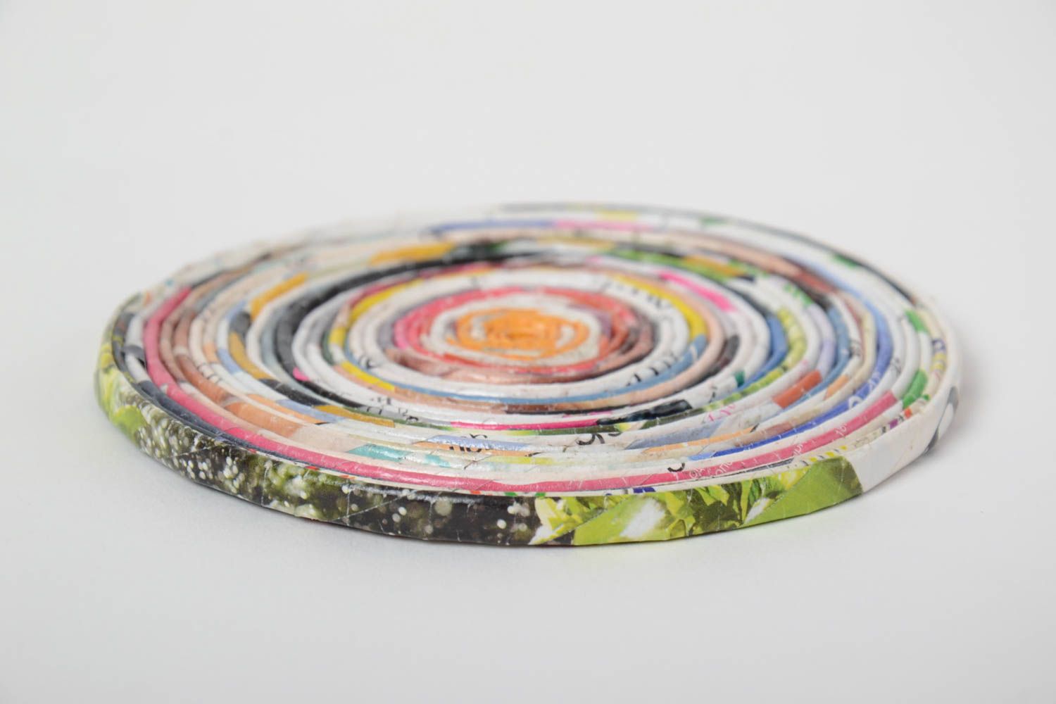 Dessous-de-verre rond en tubes de papier fait main multicolore décor cuisine photo 4