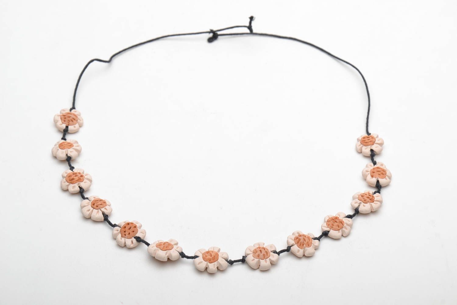 Handmade bead necklace Chamomiles photo 4