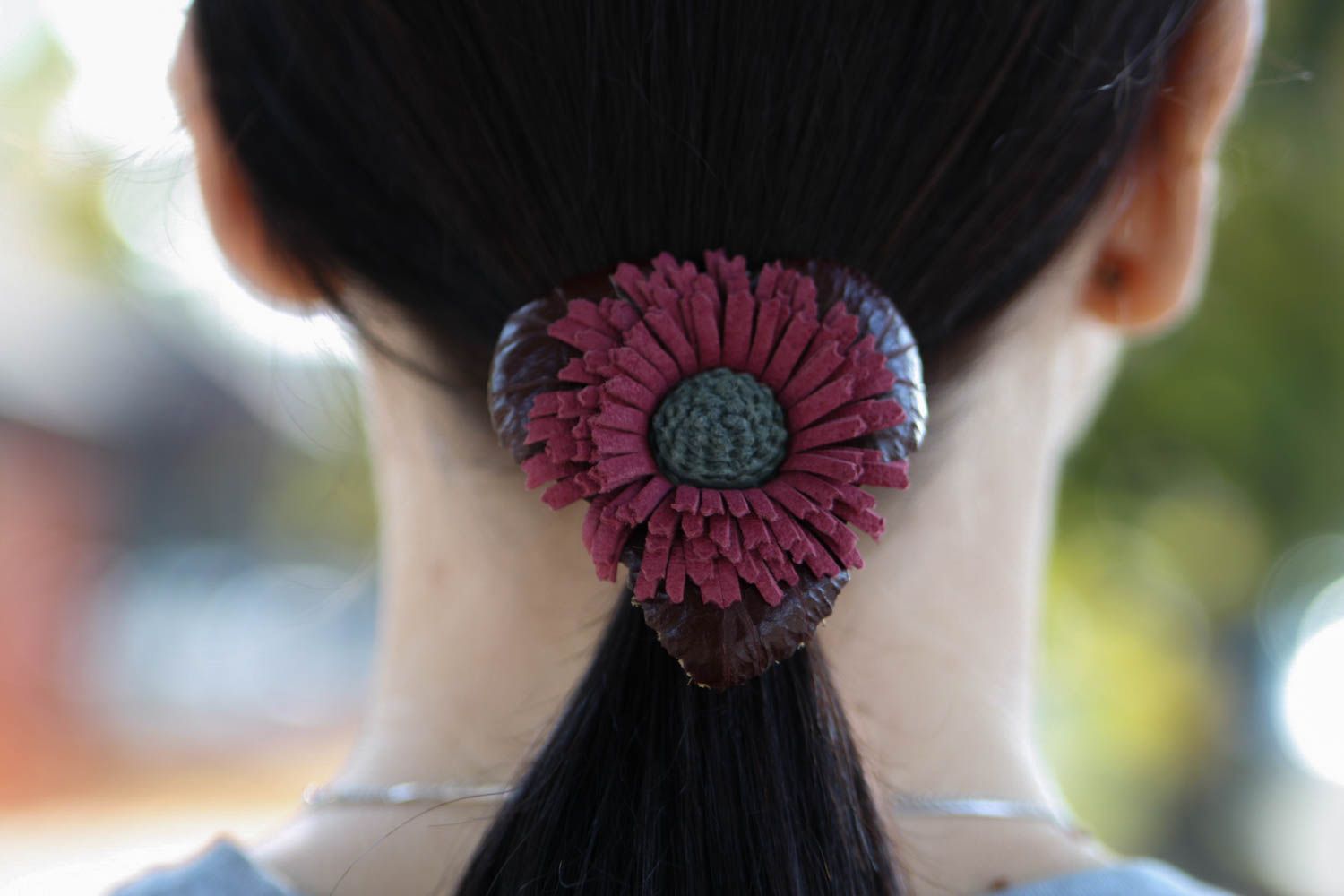Élastique cheveux fait main Accessoire cheveux en vrai cuir fleur Cadeau femme photo 2