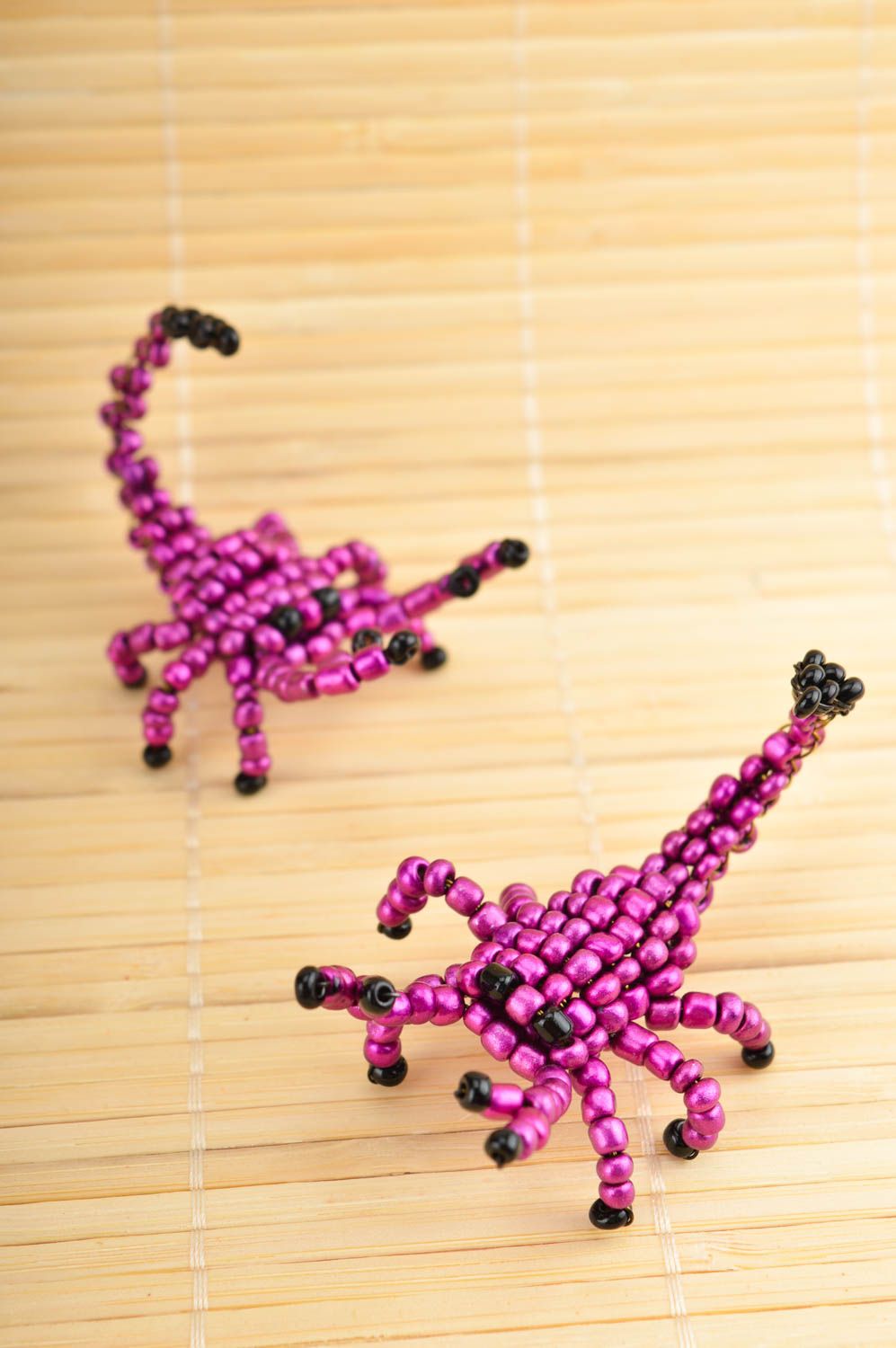 Статуэтки из бисера ручной работы скорпионы из бисера фигурки из бисера 2 шт фото 1