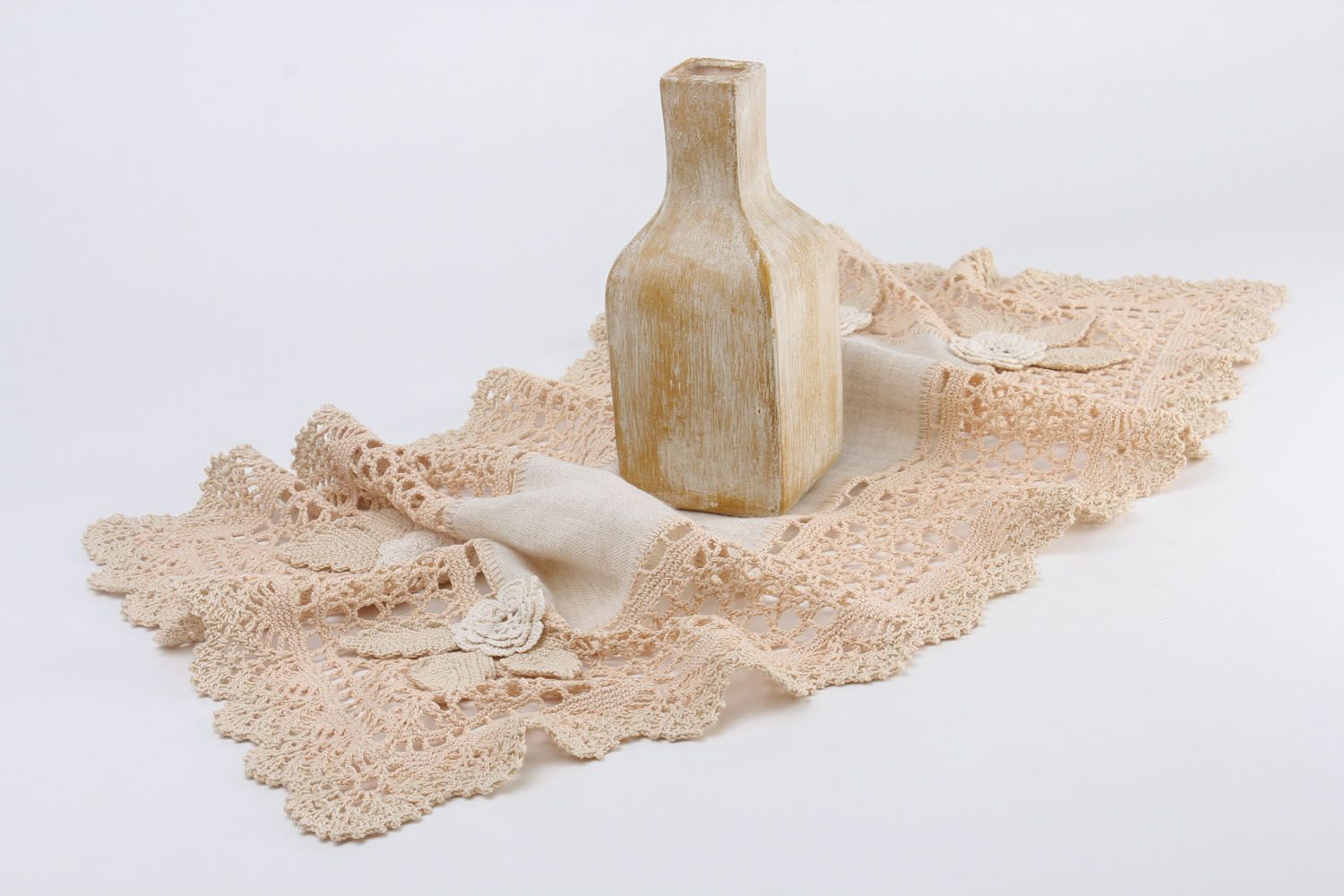 Serviette décorative tricotée au crochet en coton photo 1
