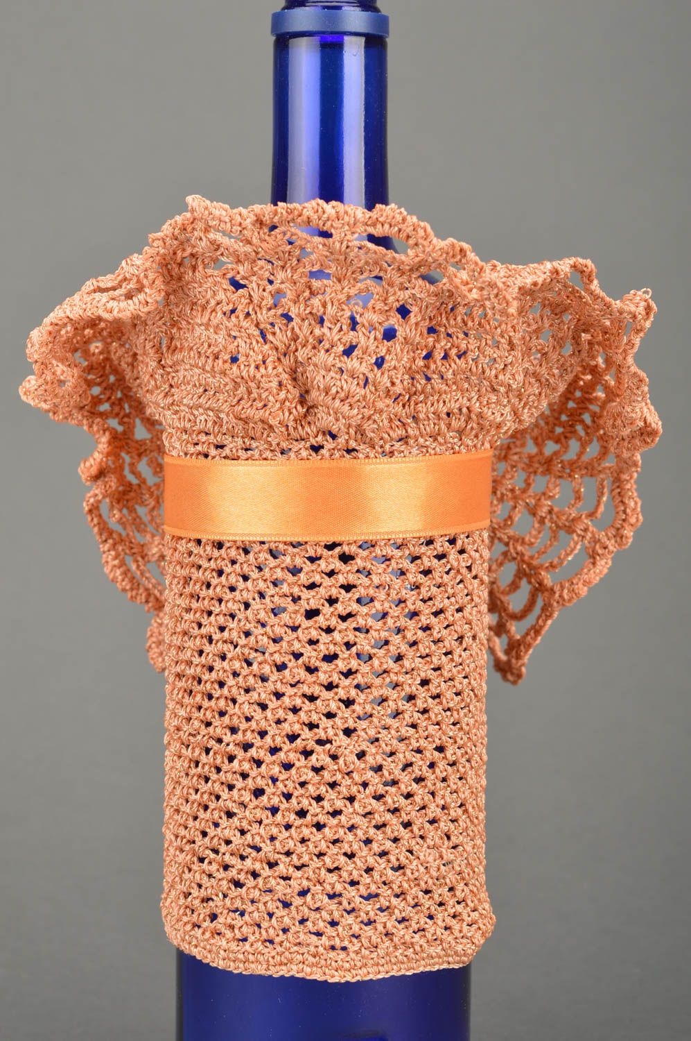 Vestido para botella tejido a ganchillo artesanal de acrílico decoración foto 5