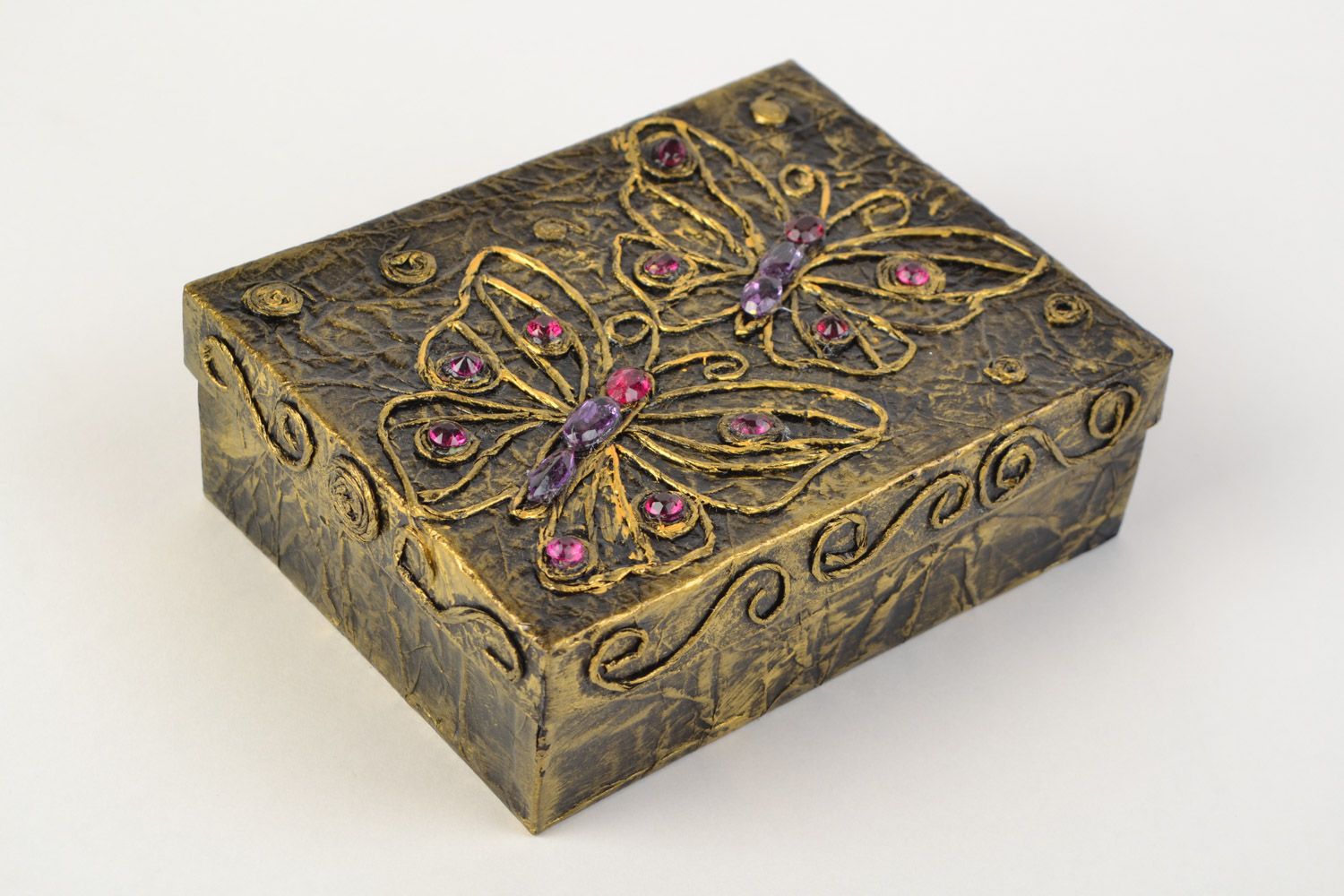Handmade pape art carton jewelry box with butterflies and strasses photo 1