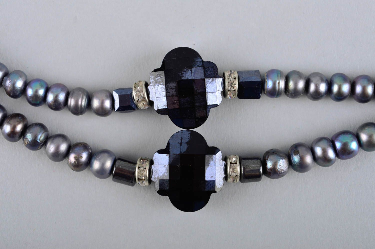 Collier tendance Bijou fait main gris perles strass cristaux Cadeau femme photo 3