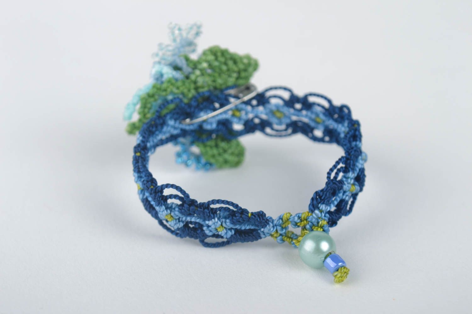 Bracelet macramé Broche fleur faits main bleus tressés originaux Cadeau femme photo 2