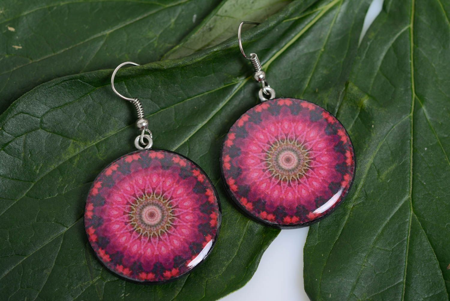 Polymer clay pink with black round earrings stylish handmade summer accessory photo 1