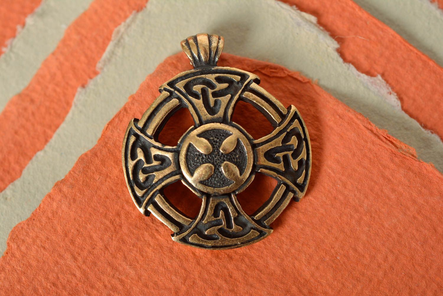 Beautiful handmade designer bronze neck pendant in the shape of Maltese cross photo 1