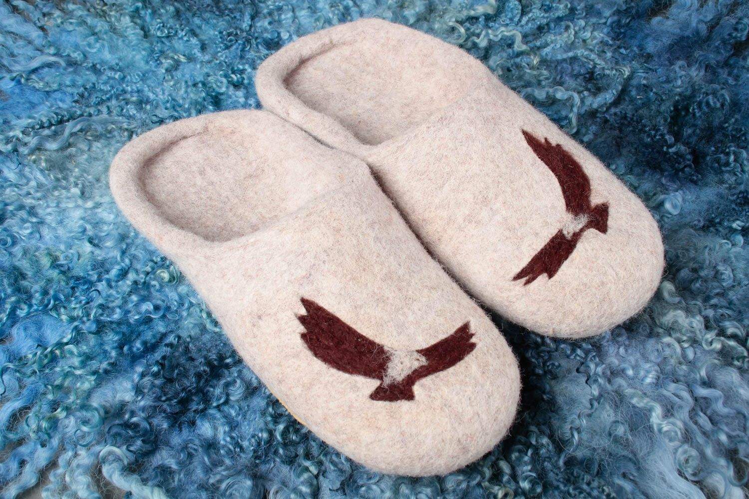 Handmade felted slippers men woolen slippers with eagles designer present  photo 1