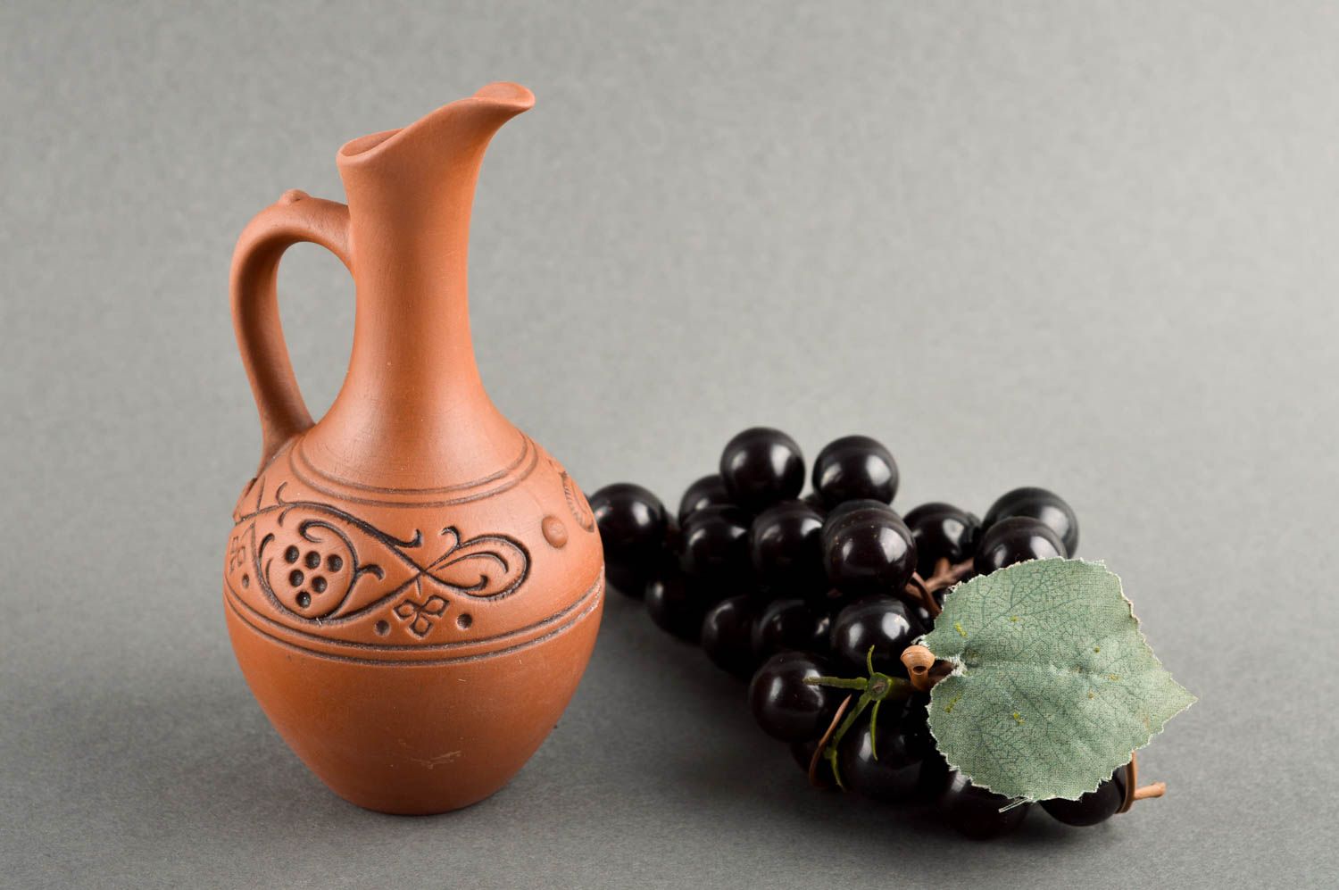 Cruche à vin fait main Vaisselle céramique petite design Déco de table photo 1