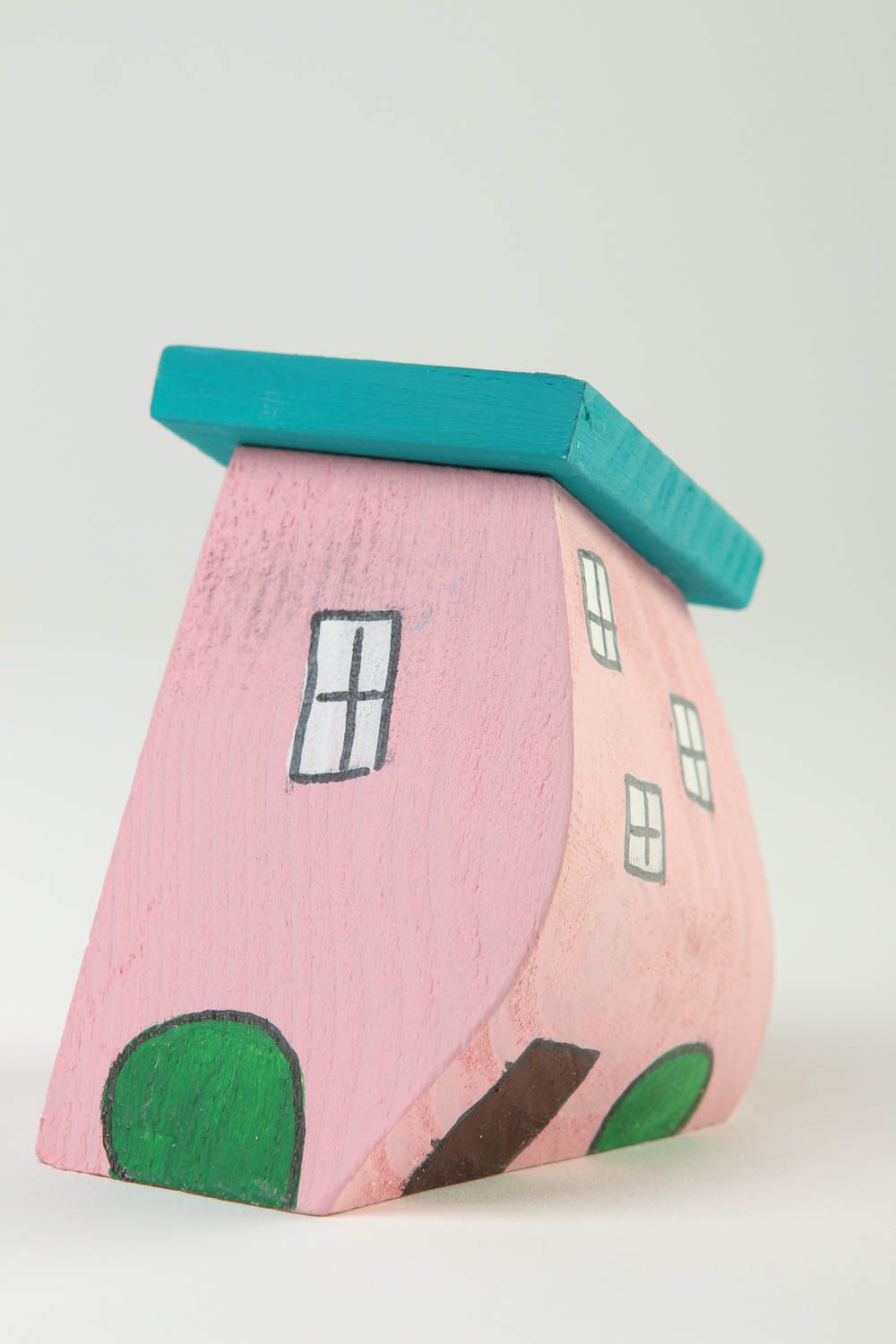 Figura de madera hecha a mano decoración de escritorio figura de casa rosada  foto 2