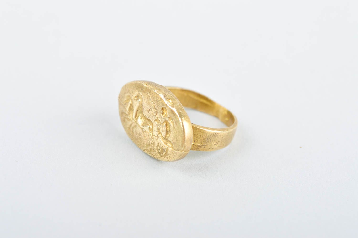 Украшение ручной работы перстень с узором украшение из металла кольцо из латуни  фото 2
