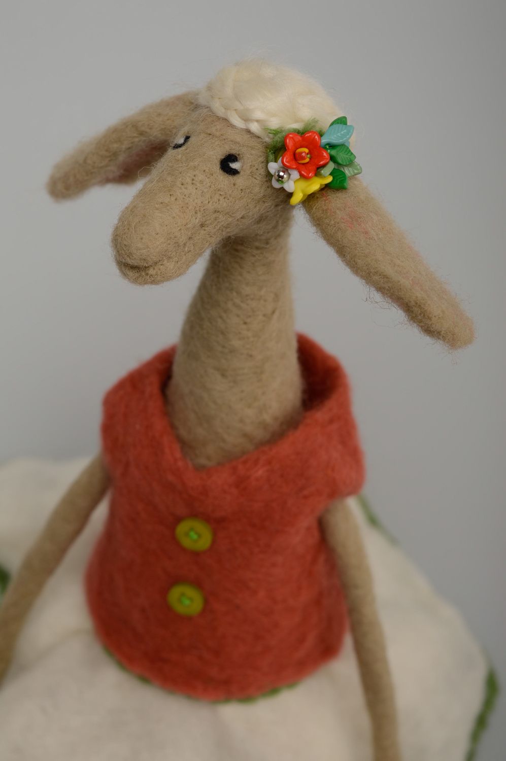 Jouet décoratif en laine fait main Mouton photo 2