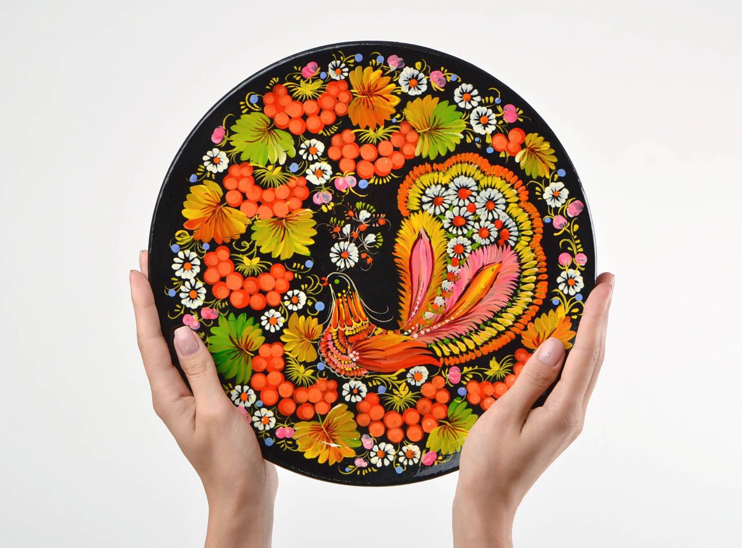 Яркая декоративная деревянная тарелка с росписью в этническом стиле хэнд мэйд фото 5