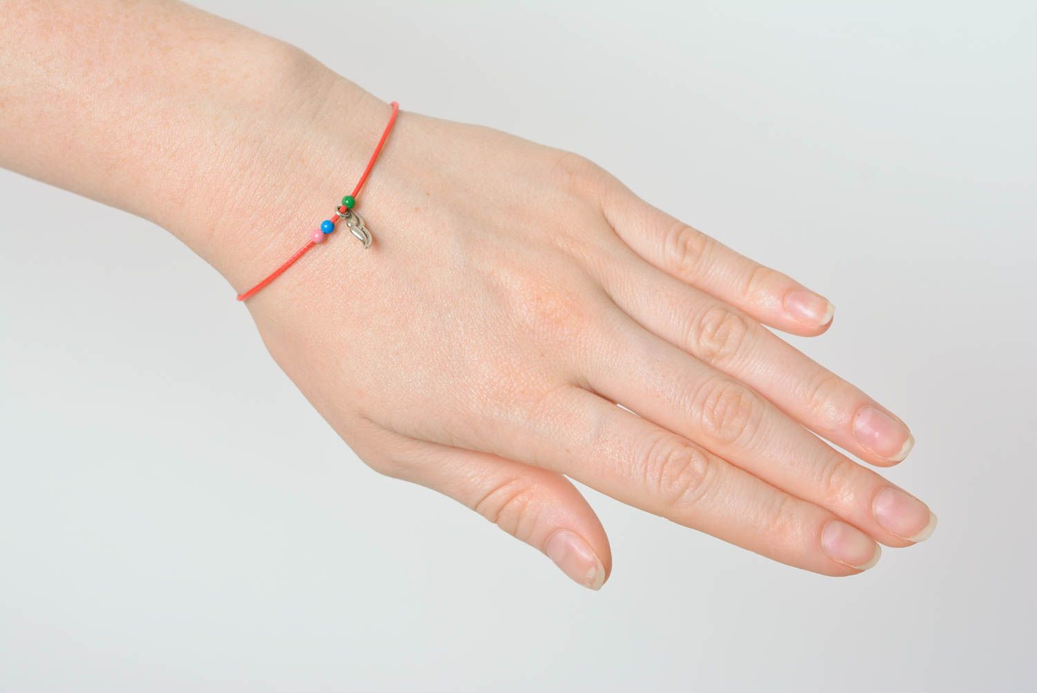 Handmade Schnur Armband Damen Schmuck Geschenk für Frauen eng rot originell foto 3