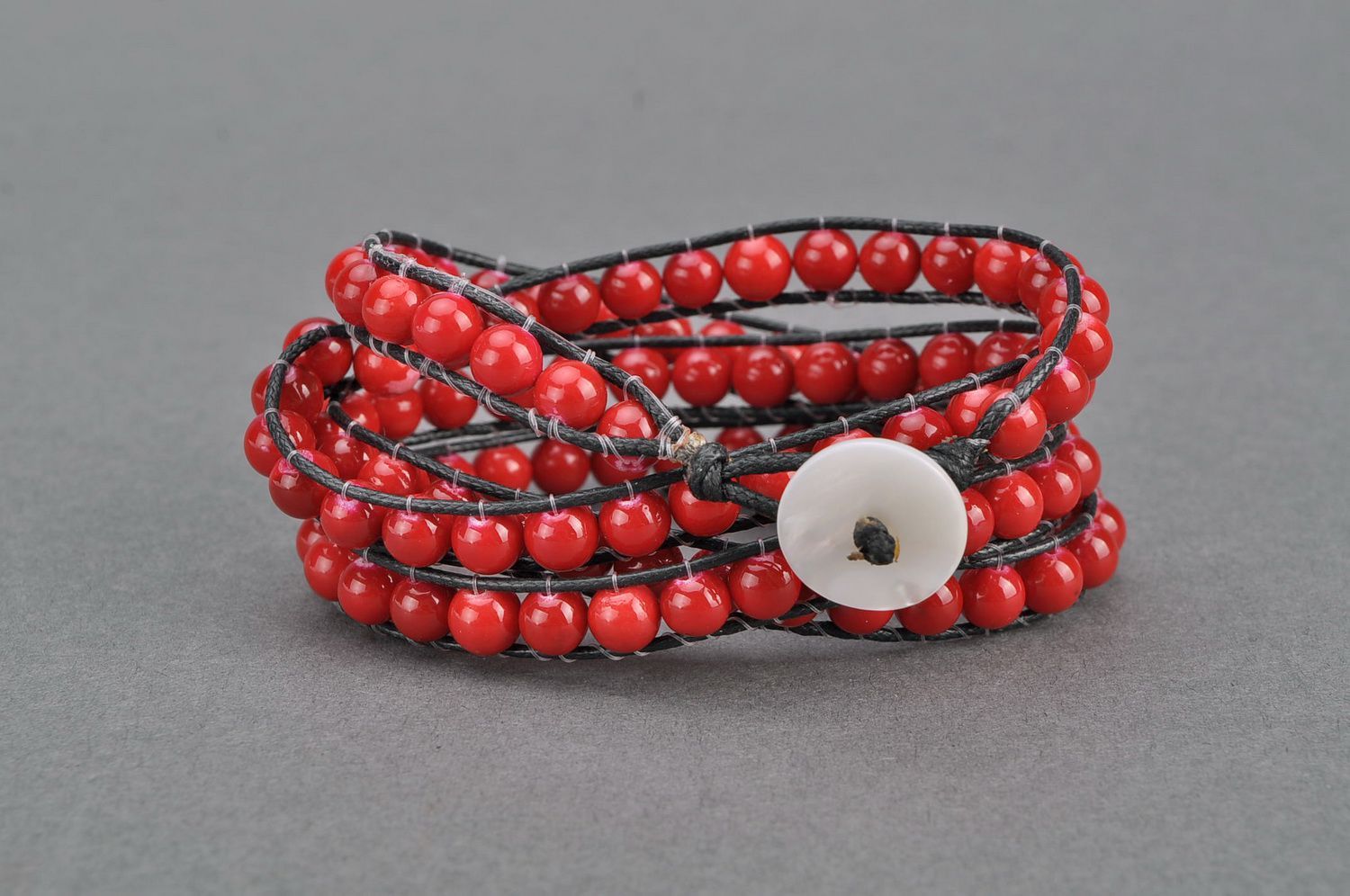 Bracelet avec corail rouge fait main photo 2