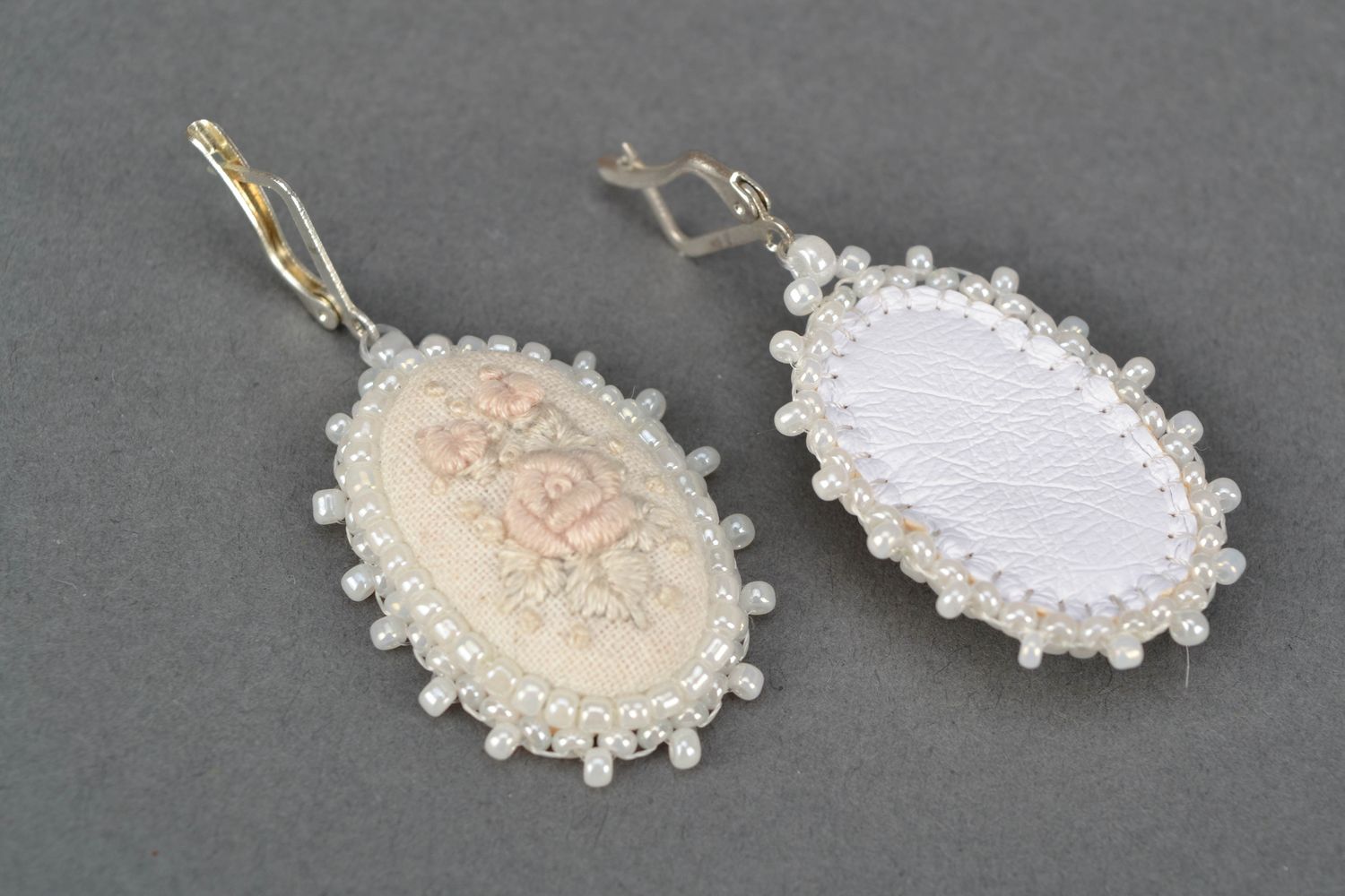 Festive satin stitch embroidered earrings photo 3