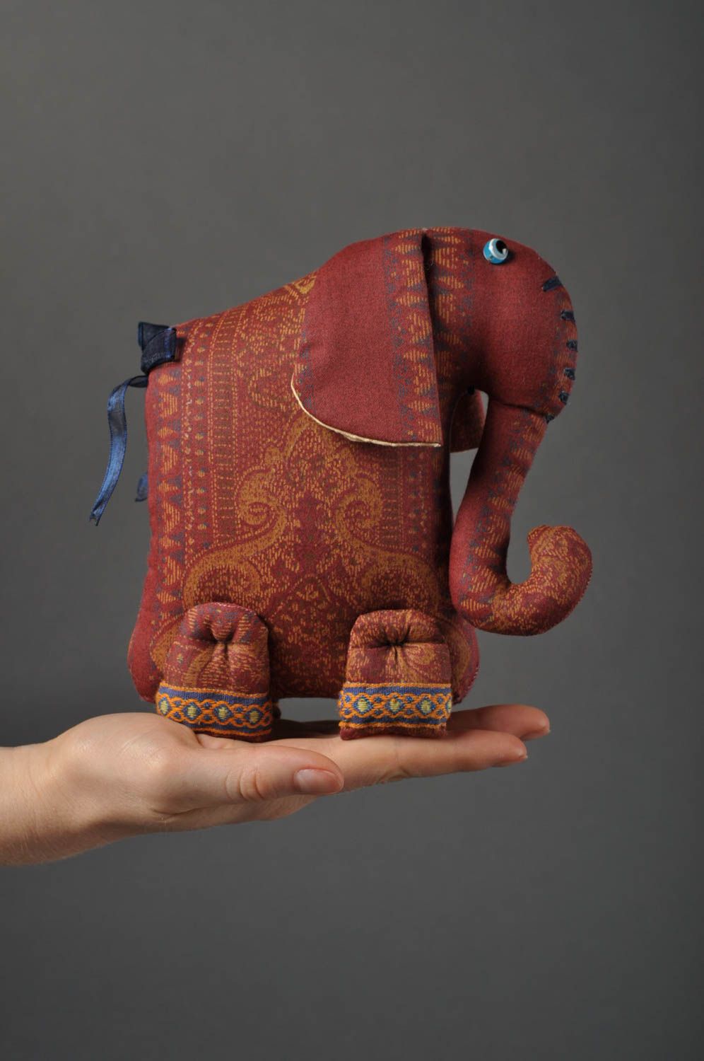 Handmade Kuscheltier Elefant braun Stoff Spielzeug Geschenk für Kinder  foto 4