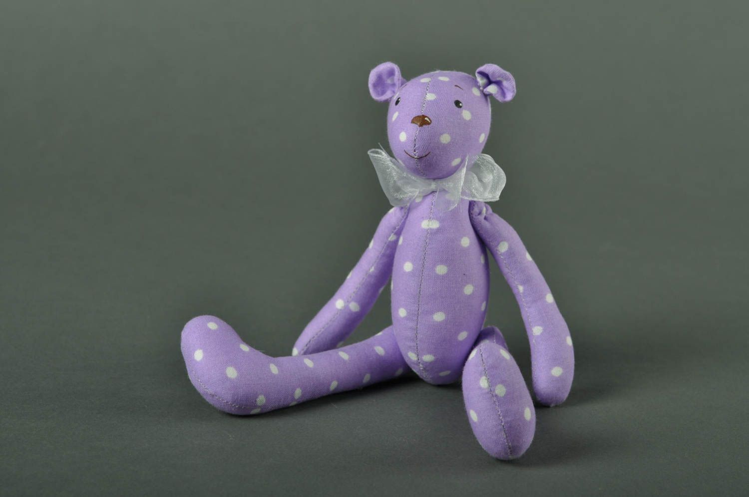 Handmade Kuscheltier Bär violett gepunktet Stoff Spielzeug Geschenk für Kinder  foto 1