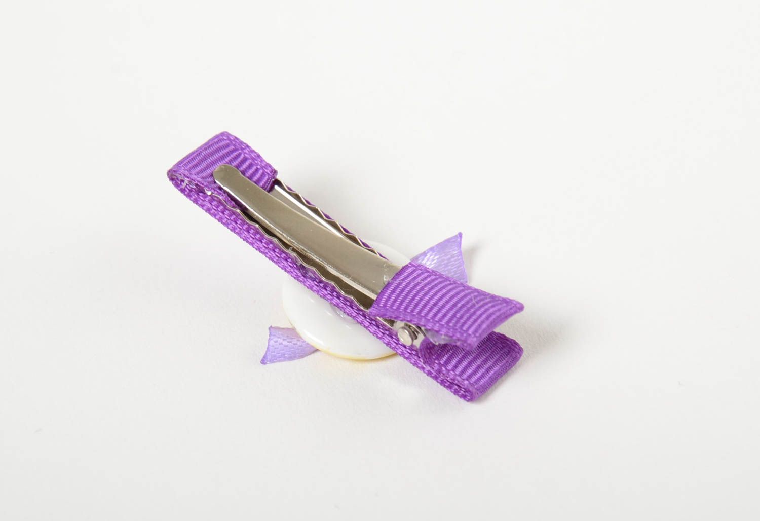 Заколка для волос с пуговичкой ручной работы для девочки фиолетовая с желтым фото 3