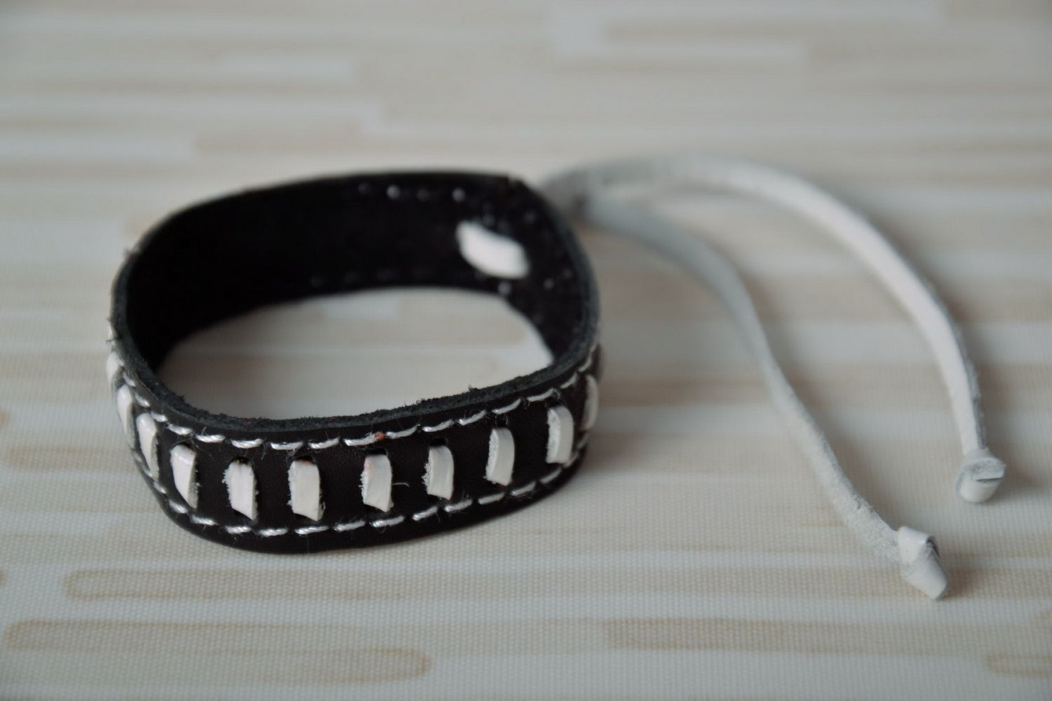Bracelet made from genuine leather photo 1