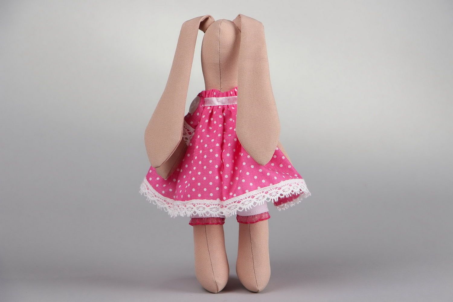 Puppe Hase im rosa Kleid foto 4