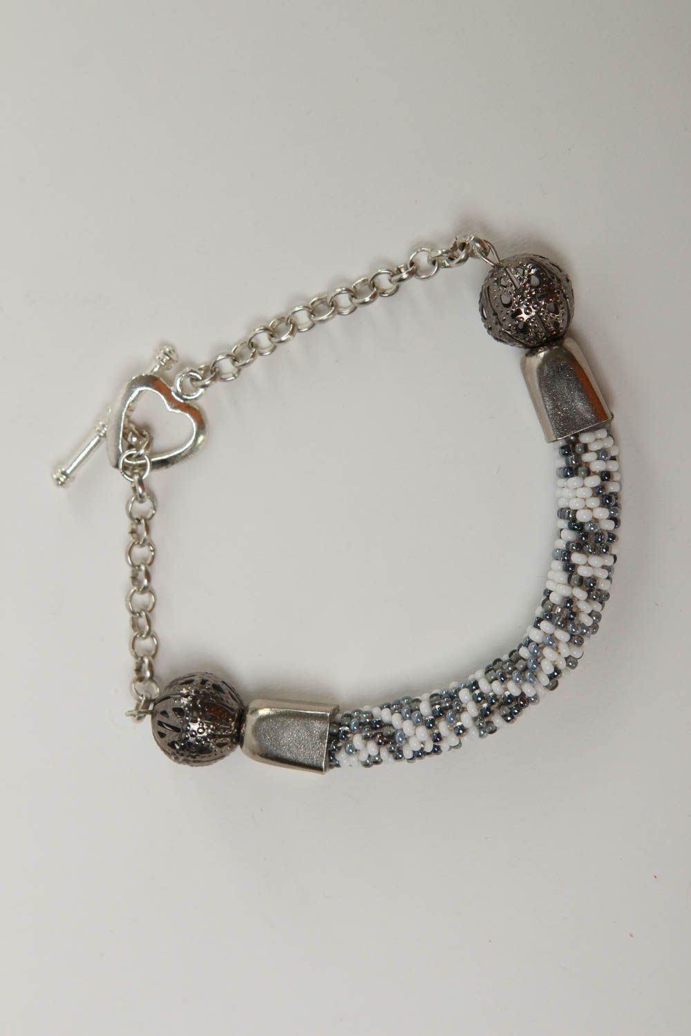 Bracelet perles de rocaille Bijou fait main gris avec chaîne Accessoire femme photo 2