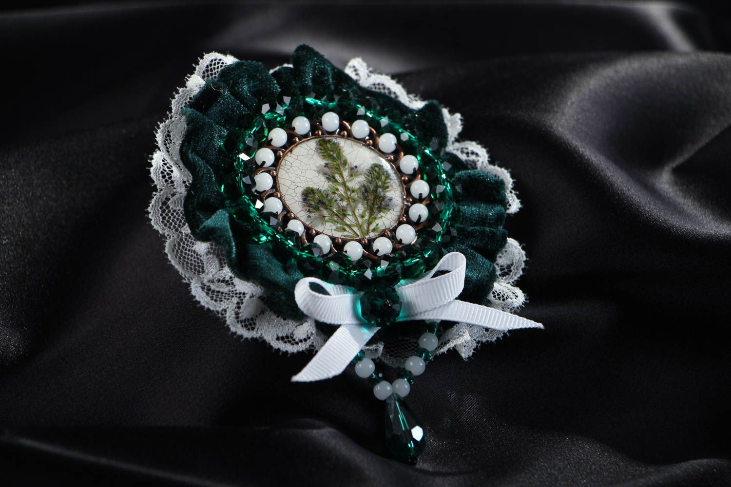 Homemade brooch with real flowers photo 4