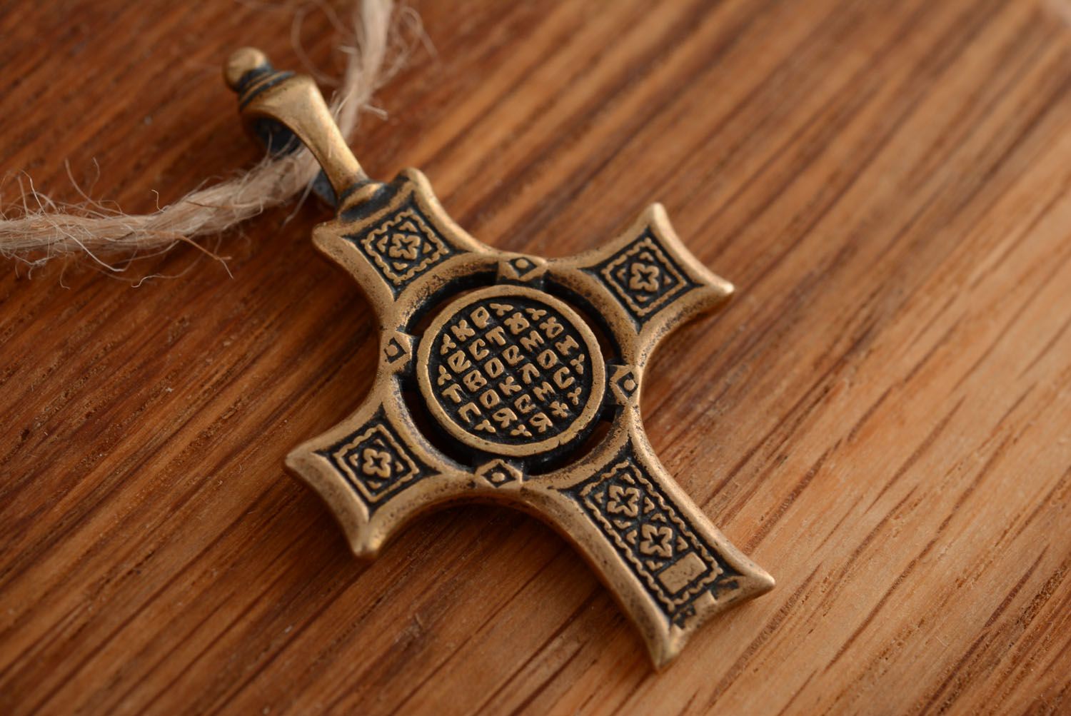 Croix pectorale en bronze faite main photo 2