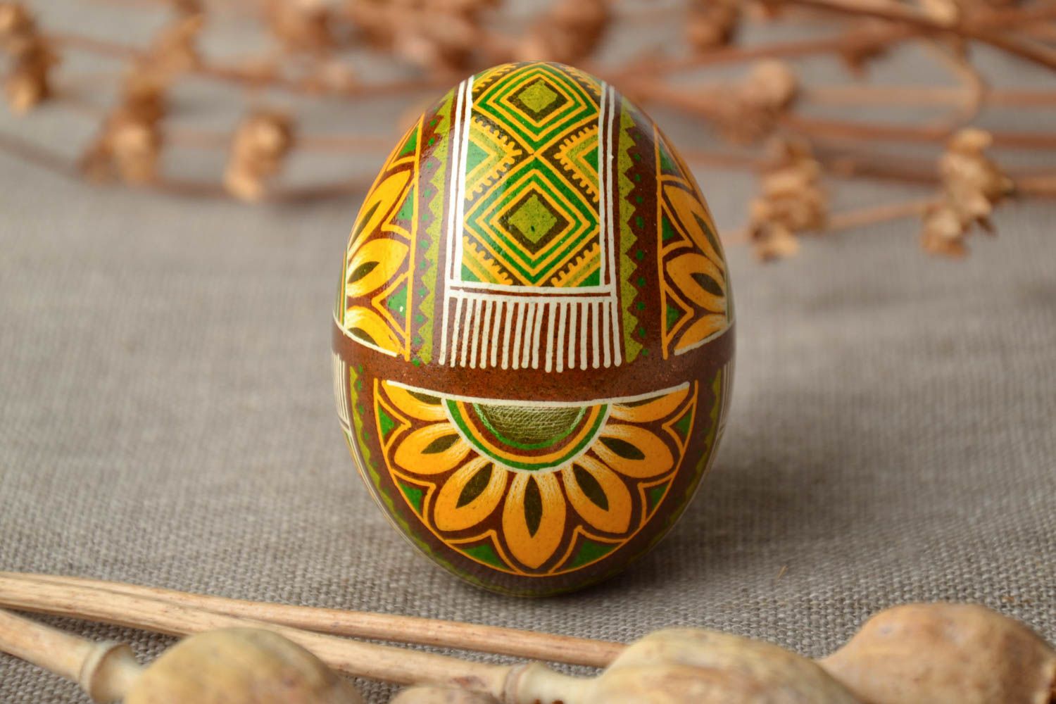 Handmade carved Easter egg photo 1
