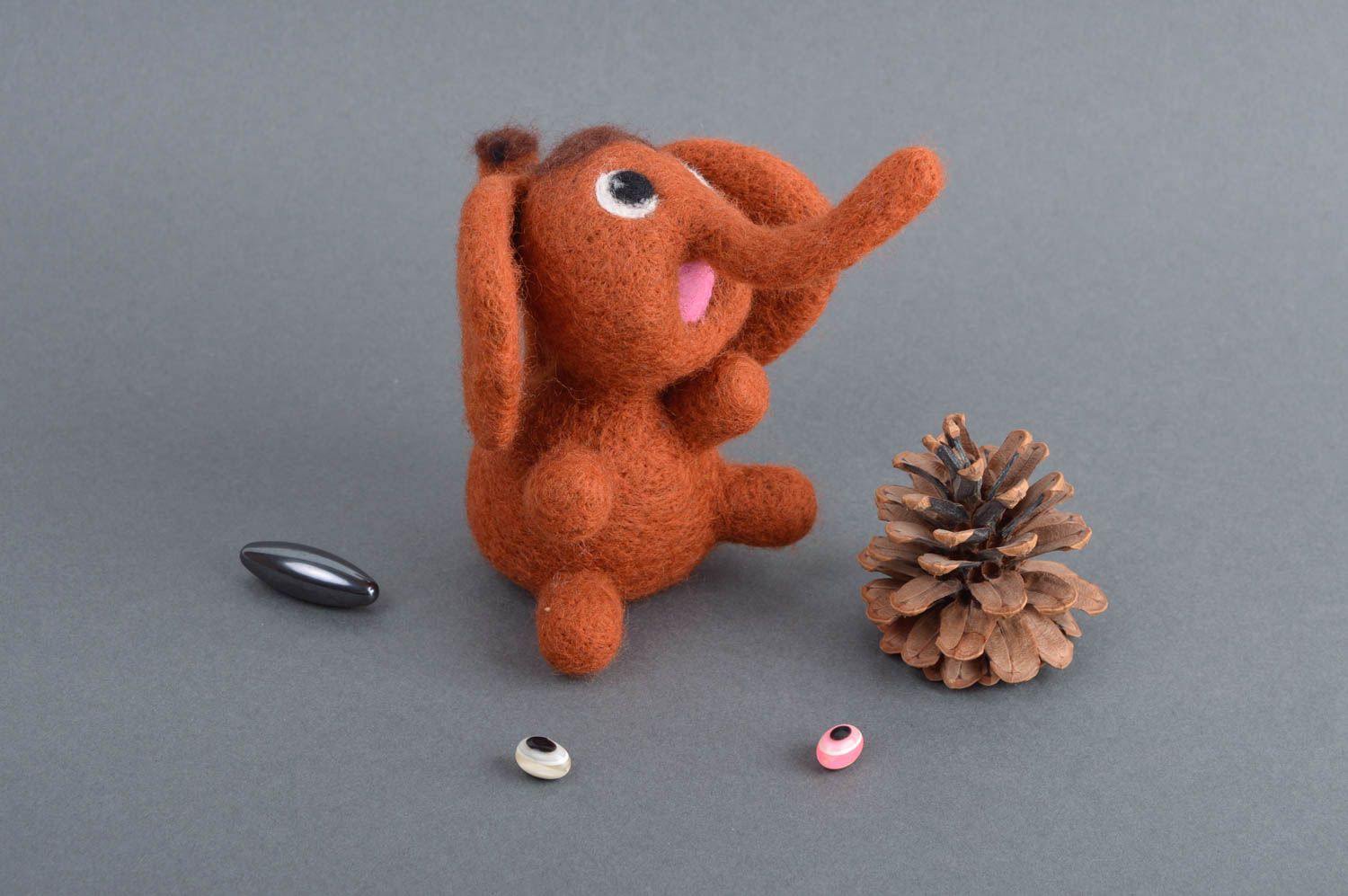 Handgefertigt gefilzte Figur Elefant Spielzeug originelles Geschenk in Braun foto 1