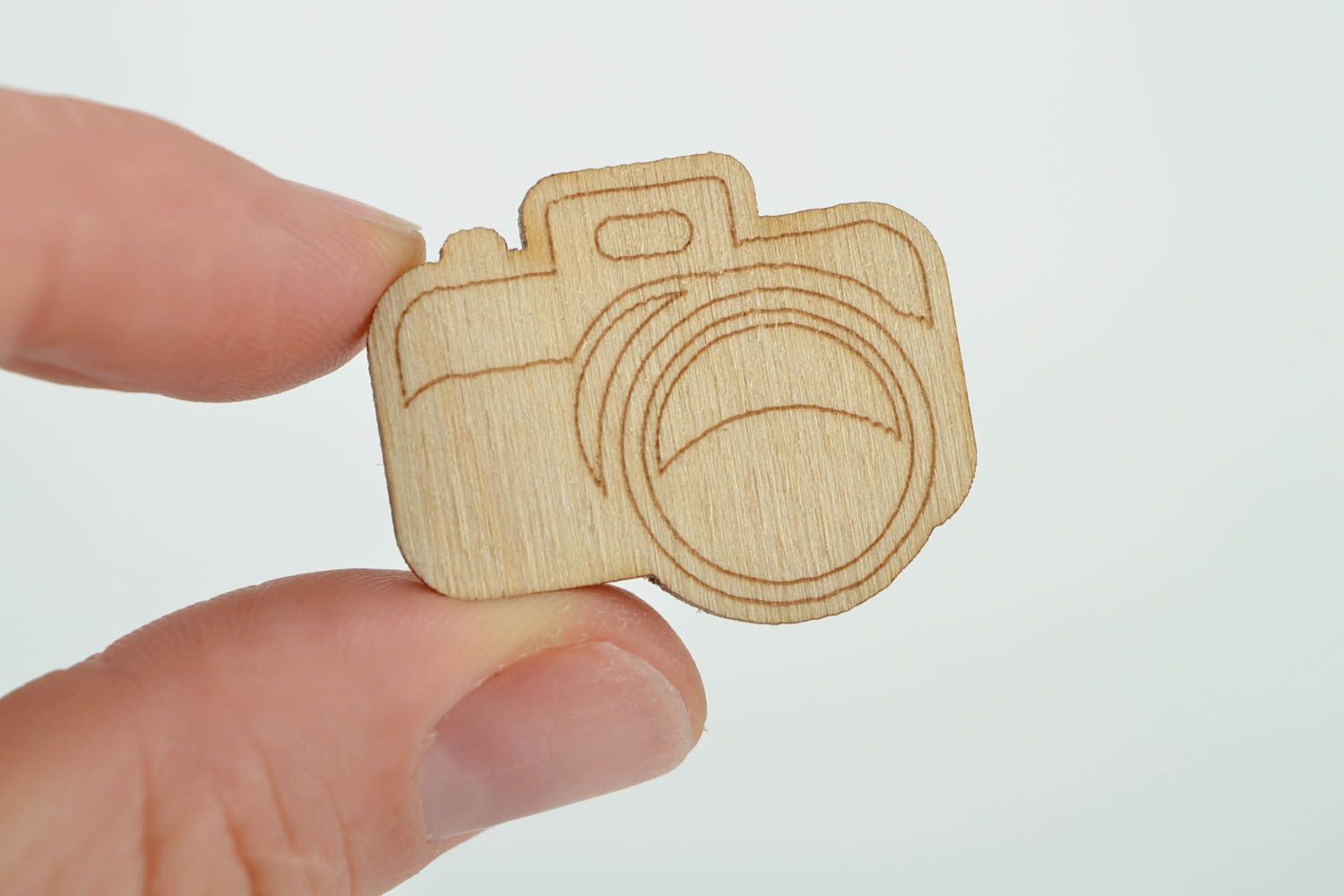 Little camera wooden blank for painting and DIY projects photo 2