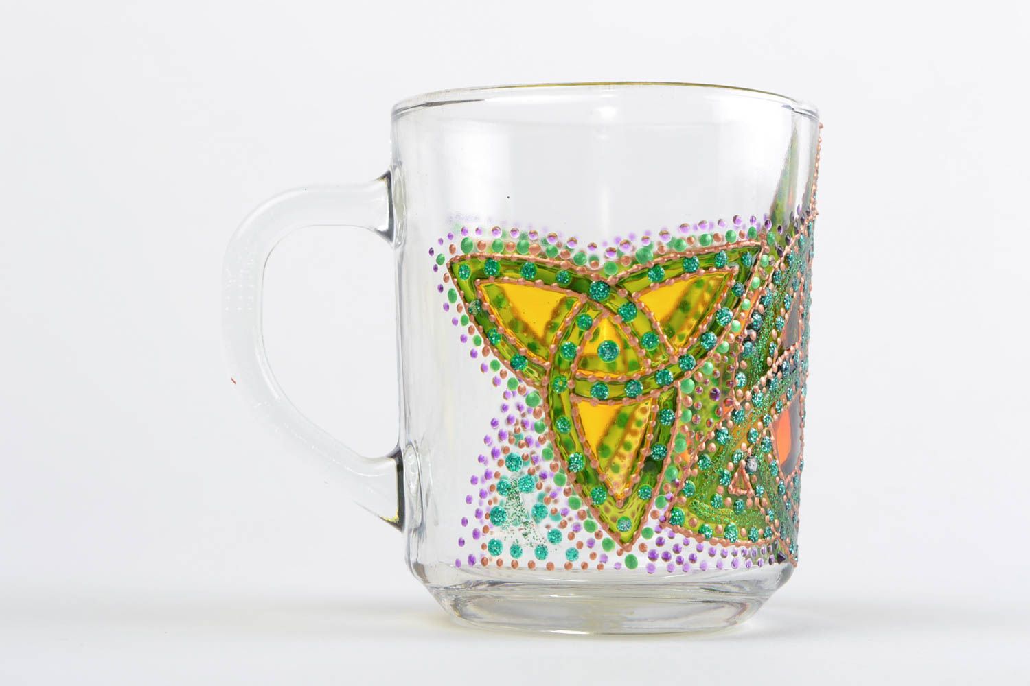 Künstlerische bemalte Teetasse aus Glas handmade Geschirr mit Symbol Triskele foto 4