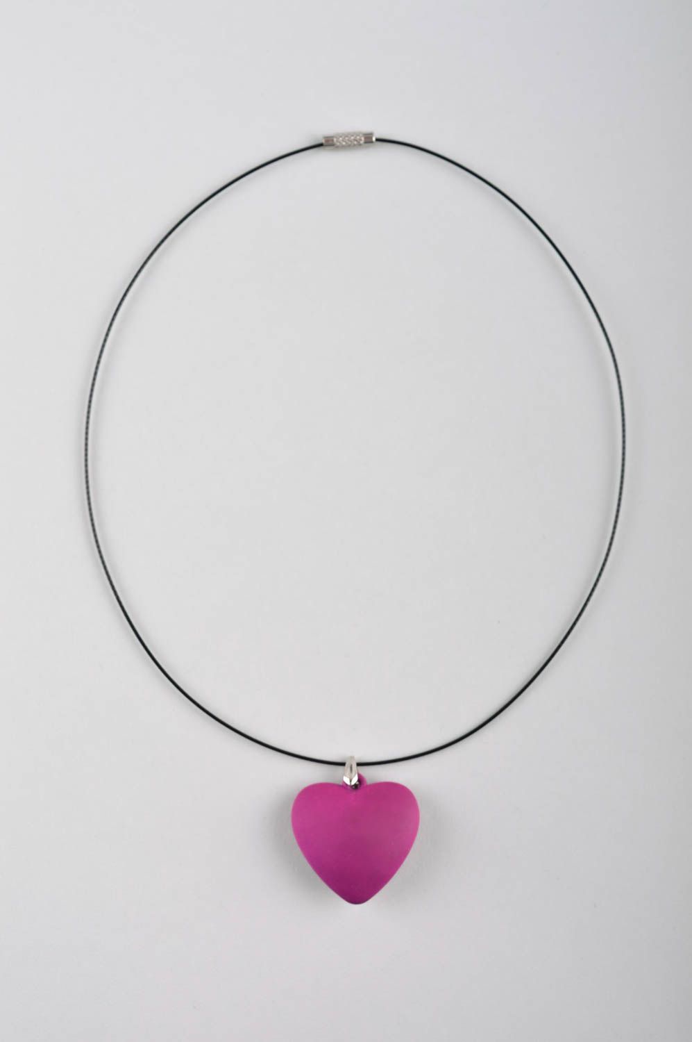 Кулон из пластика ручной работы украшение на шею подвеска сердце розовое фото 2