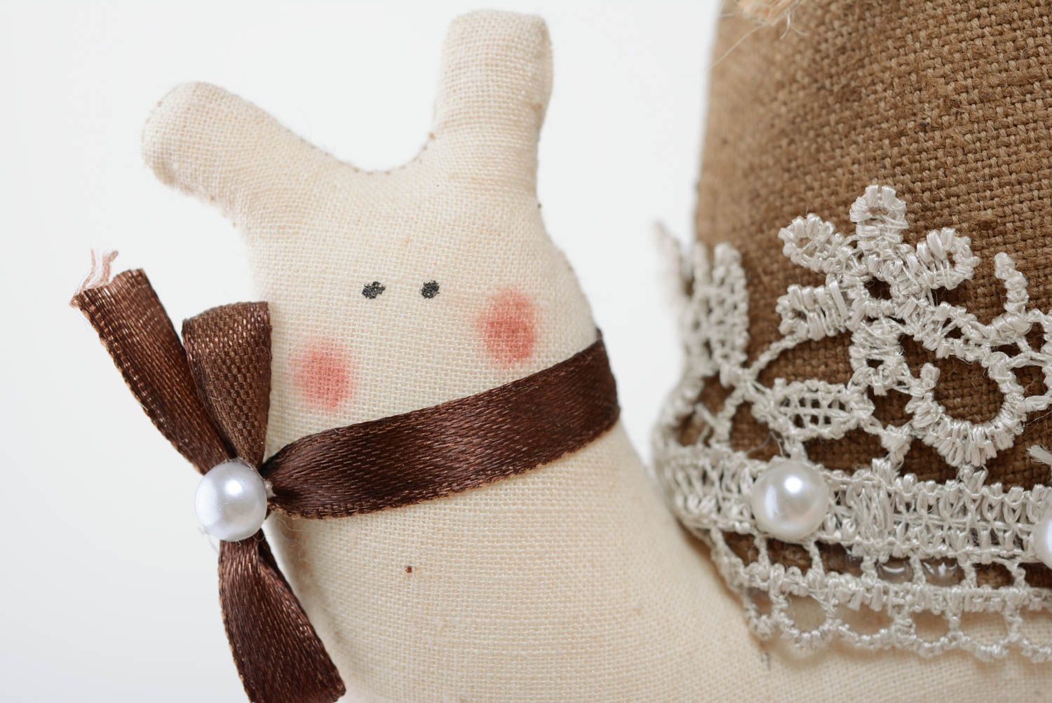 Muñeco de peluche textil decorativo blando hecho a mano para sofá o estante foto 2