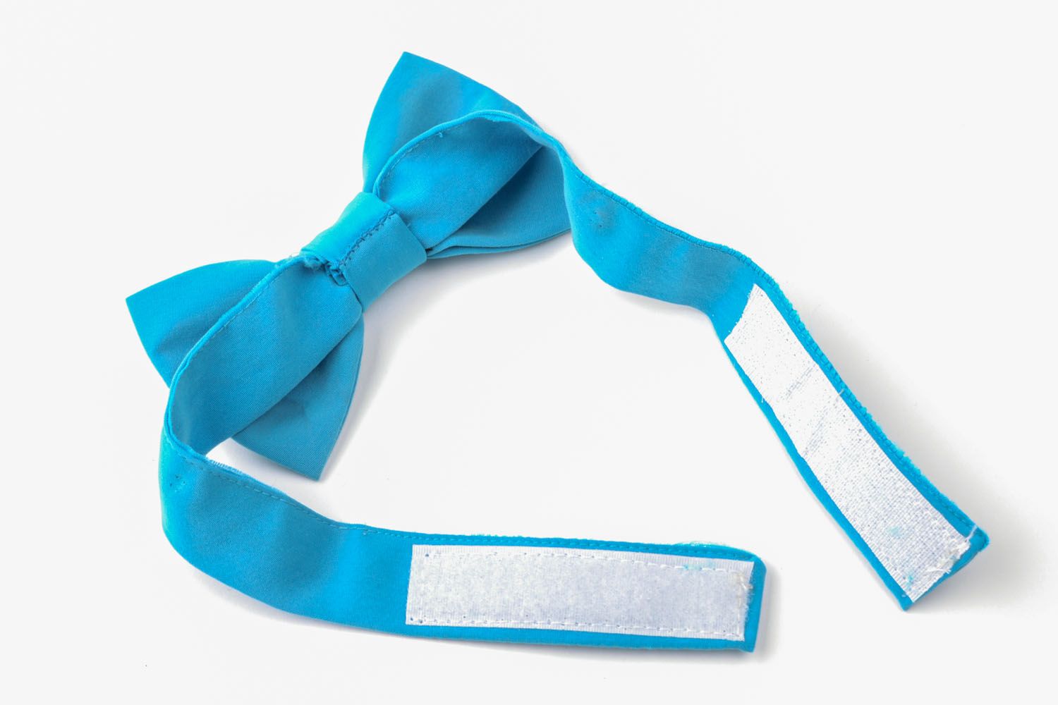 Gravata-borboleta artesanal azul para traje  foto 5