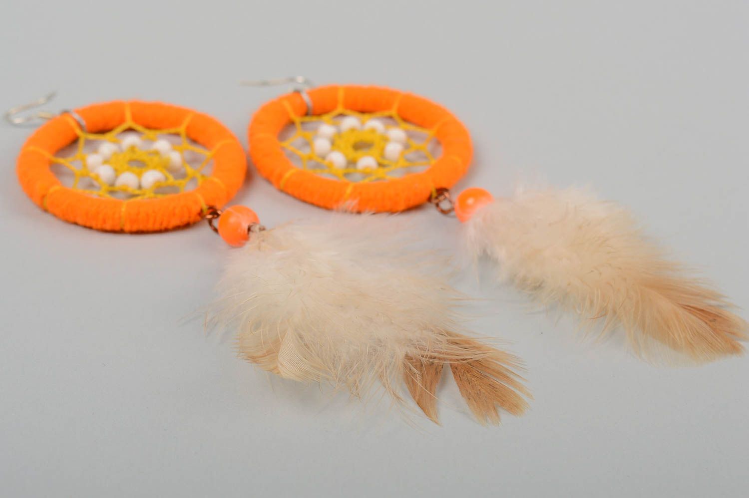 Boucles d'oreilles pendantes Bijou fait main attrape-rêves orange Cadeau femme photo 3