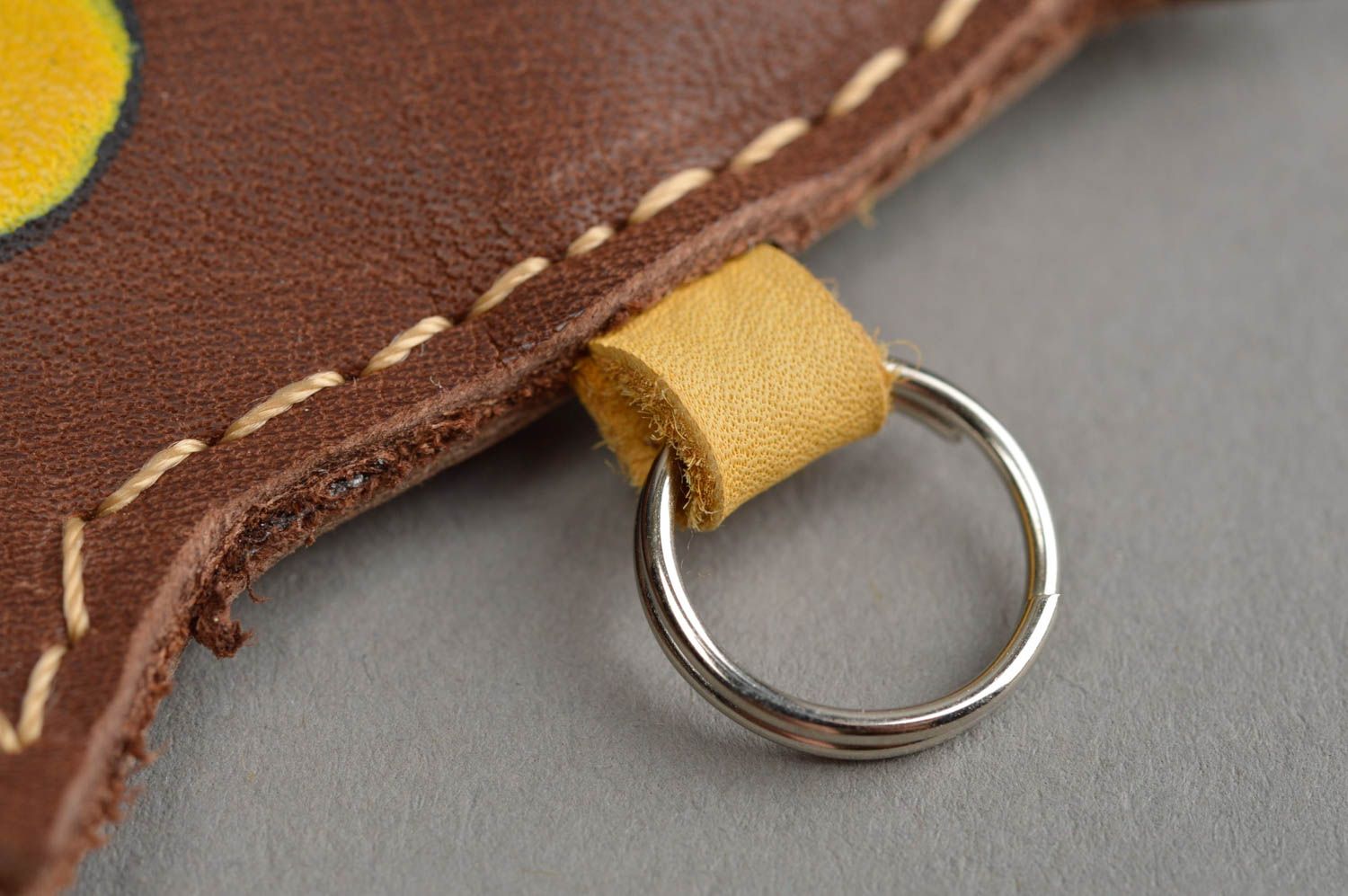 Porte-clés en vrai cuir fait main marron original accessoire hibou mignon photo 5