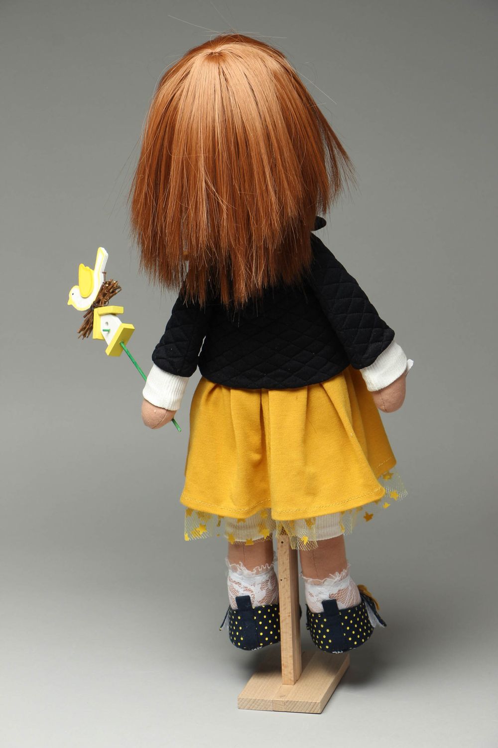Авторская кукла из тканей на подставке фото 3