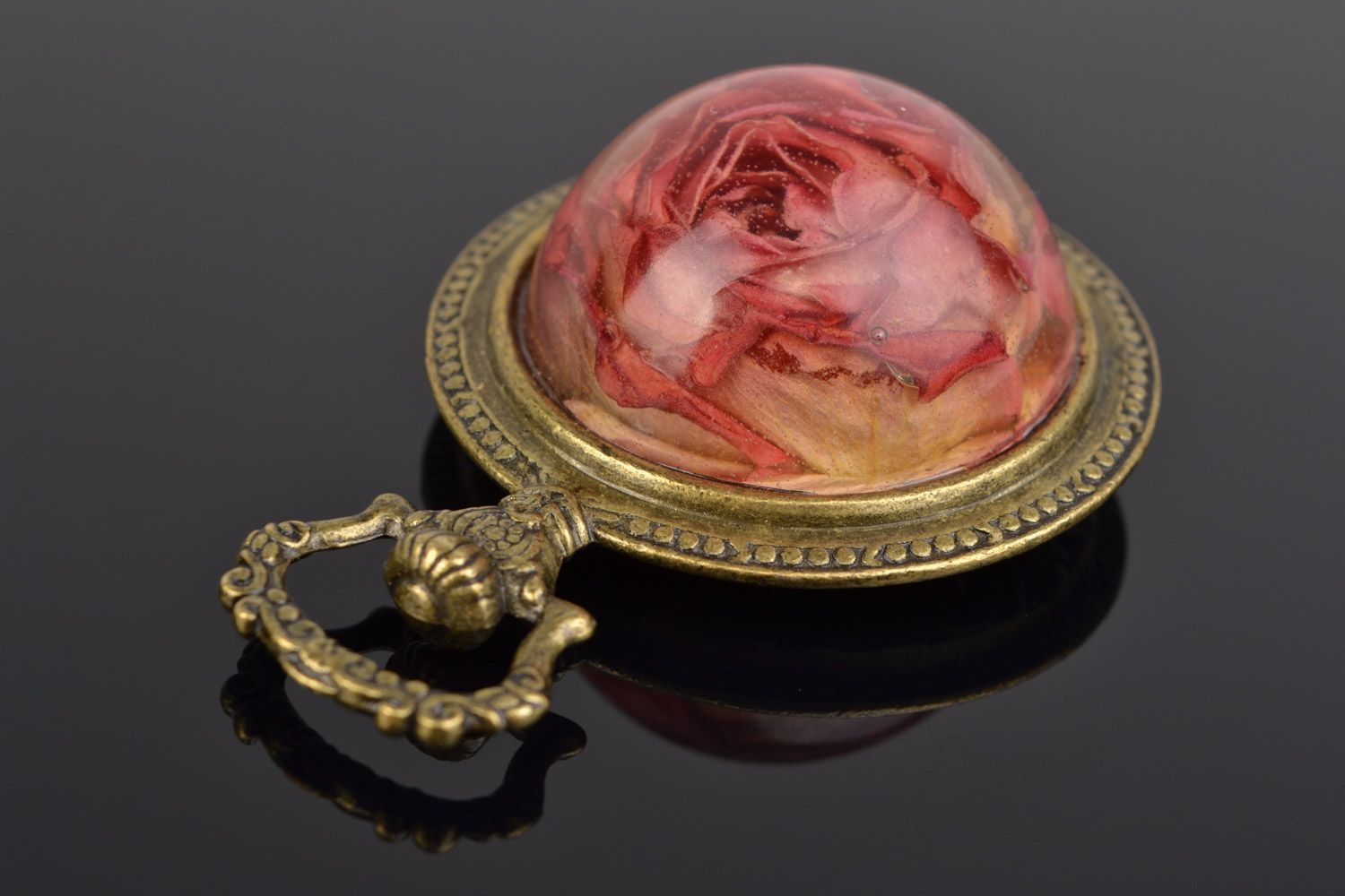 Beautiful women's handmade vintage pendant with real rose coated with epoxy photo 3