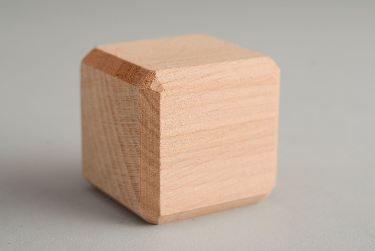 Ébauche en bois décorative faite main Cube photo 2