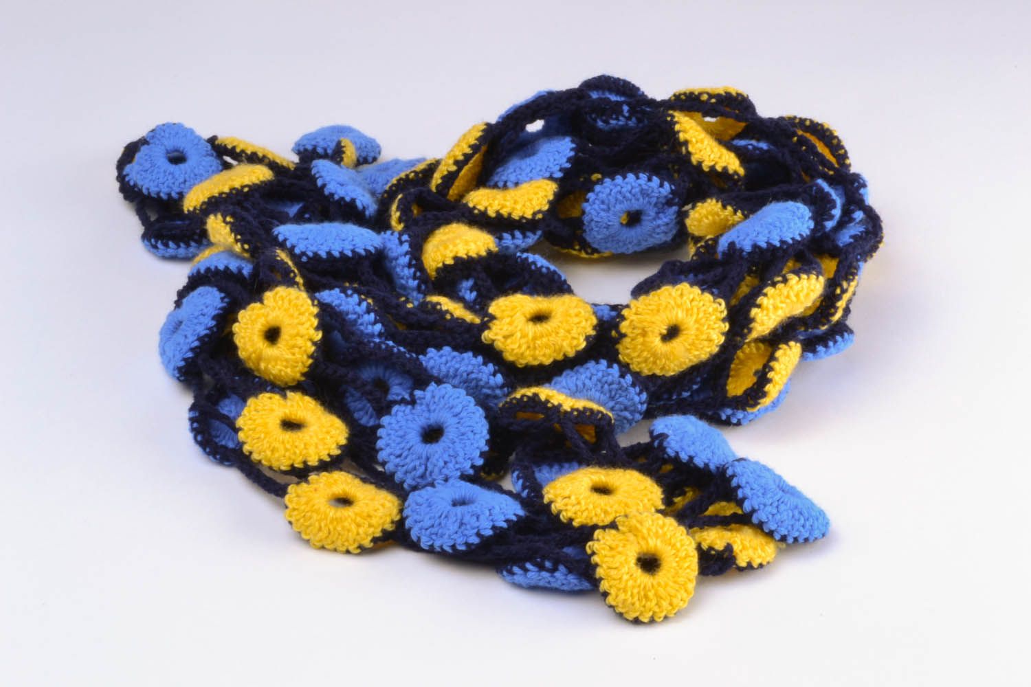 Écharpe tricotée au crochet faite main photo 3