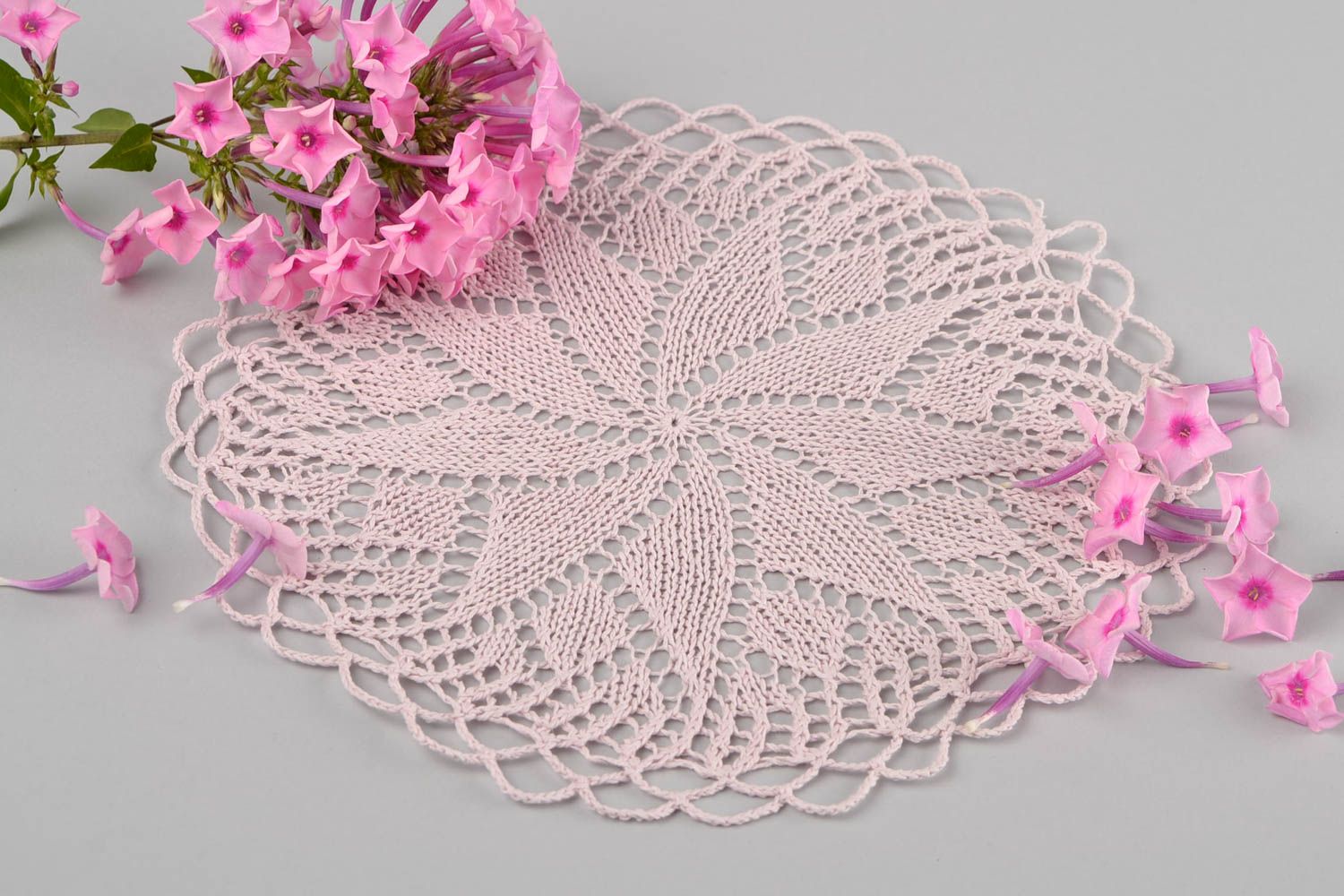 Napperon rose clair fait main Textile de table tricoté en coton Déco maison photo 1